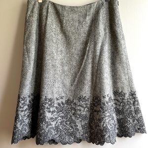 ANN TAYLOR Tweed Embroidered A Line Skirt